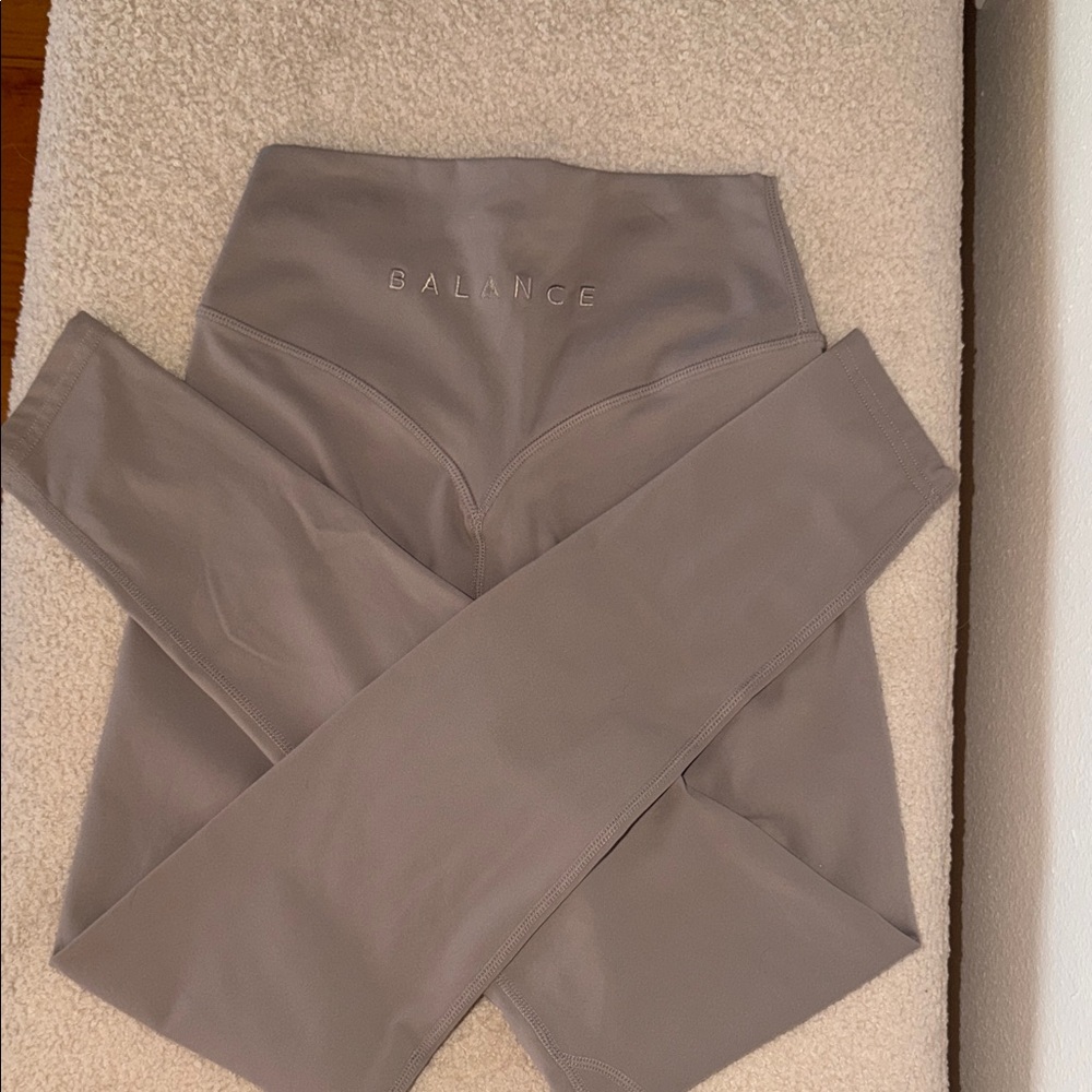 Vitality Cloud Leggings in Taupe